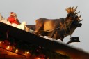 rooftop-santa-reindeer